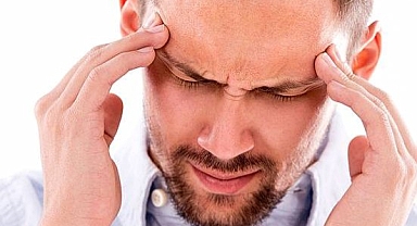 Uzmanlar uyarıyor: Baş ağrısında acil durum sinyallerine dikkat!     