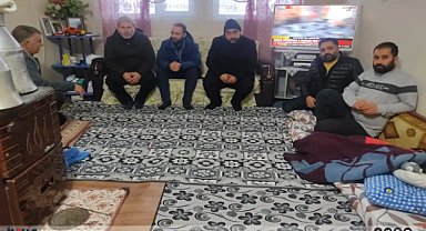 Ağrı Umut Kervanı Derneği depremzedeleri ziyaret etti 