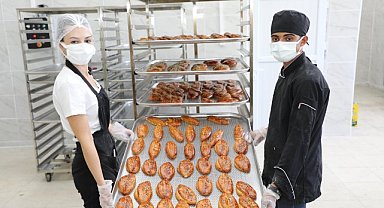 Ekonomiye katkı sunarak eğitimi kazanca çevirdiler