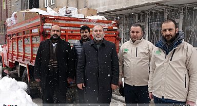 HÜDA PAR Ağrı Teşkilatı üye ve gönüllülerinin bağışları Umut Kervanı Derneği'ne teslim edildi