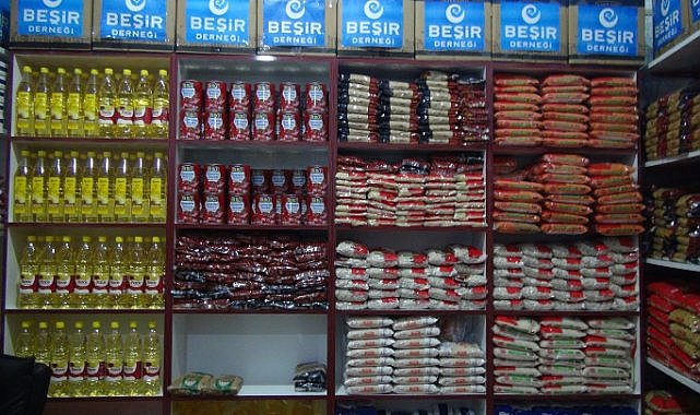 Ağrı Beşir Derneği 'Sosyal Market' projesiyle depremzede vatandaşların ihtiyaçlarını karşılıyor.