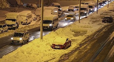 Bayburt-Erzurum kara yolu kapandı