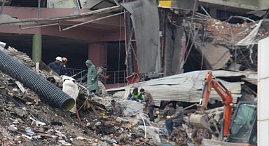 Depremde can kaybı 50 bin 96 oldu