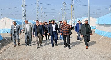 Depremzedelerin yerleştiği çadır kent ve KYK yurduna ziyaret