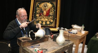 "Kakmacılık" sanatını 50 yıldır sürdürüyor