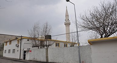 Kapatılan camilerin kısa sürede ibadete açılması isteniyor