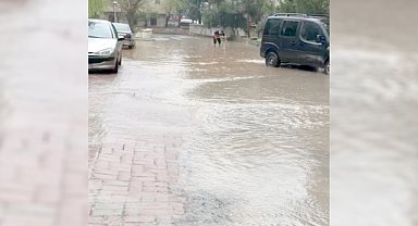 Şanlıurfa'da sağanak etkili olmaya başladı