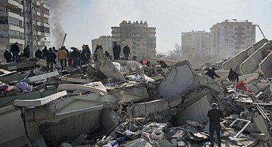 Depremlerde yıkılan binaların müteahhitleri ile ilgili soruşturmalar devam ediyor