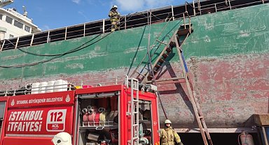 Tuzla tersanesindeki gemide yangın