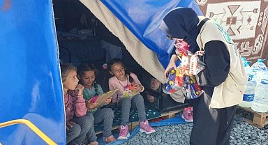 Umut Kervanı gönüllüleri psikolojik destek olmaya devam ediyor