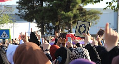 Kur'an muhafızı halk: Kur'an'a sahip çıkmak Müslüman olarak görevimizdir 