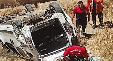 Şoför direksiyon hakimiyetini kaybetti, araçtaki 8 kişi yaralandı