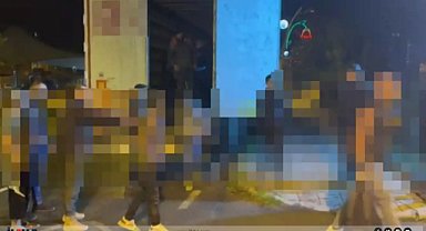 Ağrı'da durdurulan bir tırda 80 göçmen yakalandı