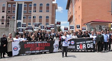 Ağrı'da eğitimcilere yönelik şiddeti protesto etmek için basın açıklaması gerçekleştirildi