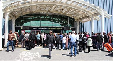 Hacı adayları Ağrı'dan kutsal topraklara yola çıktı