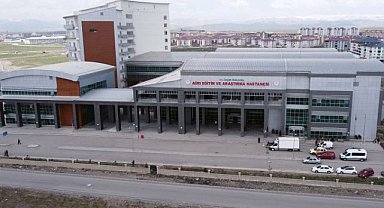Ağrı'da 19 yaşındaki genç yatağında ölü bulundu