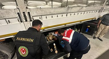 Doğubayazıt'ta yapılan operasyonda uyuşturucu ele geçirildi