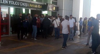 Uçak Ağrı'ya inmeyince yolcu yakınları ve görevliler arasında gerginlik yaşandı
