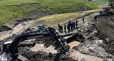 Ağrı'daki selin hasar tespiti devam ediyor