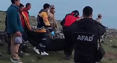 Dağcıların cesetleri 5 gün sonunda dağdan indirebildi