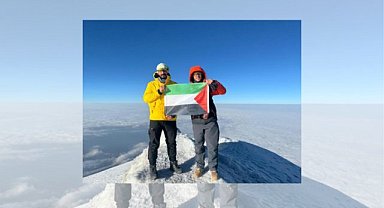 Çıktıkları 5 bin metre yükseklikte Filistin Bayrağı açtılar