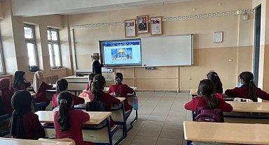 Ağrı'da 5'inci sınıf öğrencilerine Gazze'yi anlattı