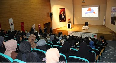 İki gün boyunca devam edecek sempozyum başladı