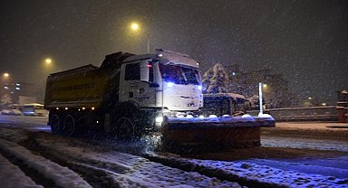 Kar yağışının etkili olduğu Malatya'da 158 mahalleye ulaşım sağlanamıyor