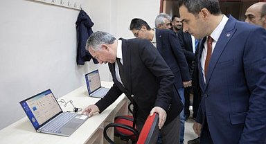 Yeni laboratuvar ile AİÇÜ'de öğrenciler yetişecek 