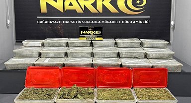 Ağrı'da 30 kilogram uyuşturucu ile 4 şüpheli yakalandı