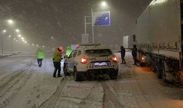 Direksiyon uzmanlarından yağışlı ve kış koşullarına karşı uyarılar