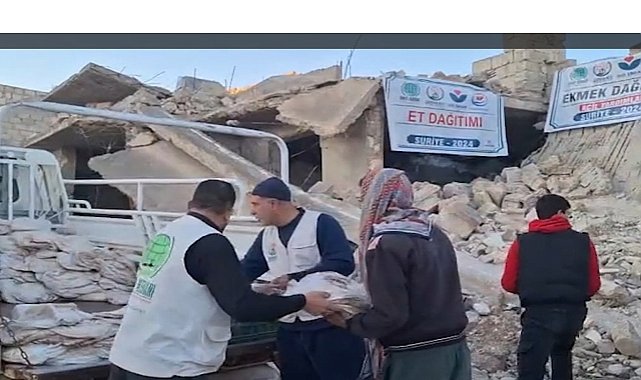 Halep'te Umut Kervanı tarafından et ve ekmek dağıtımı gerçekleştirildi
