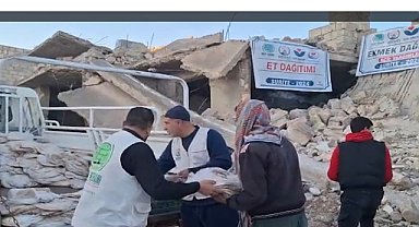 Halep'te Umut Kervanı tarafından et ve ekmek dağıtımı gerçekleştirildi