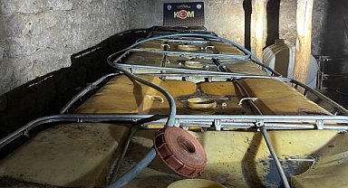 Kaçak motorin baskınında Ağrı'da 8 ton ele geçirildi