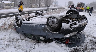 Olumsuz hava koşulları Ağrı'da trafik kazalarına yol açtı