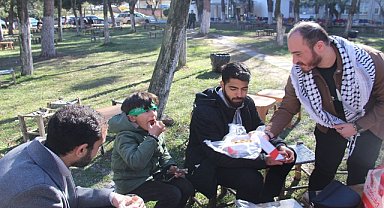 Filistinli öğrenciler Diyarbakır'da zaferi kutladı