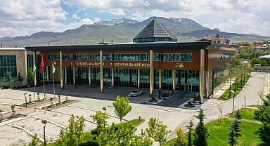 Cezası kesinleşen Van Belediye Başkanı yerine kayyum atandı