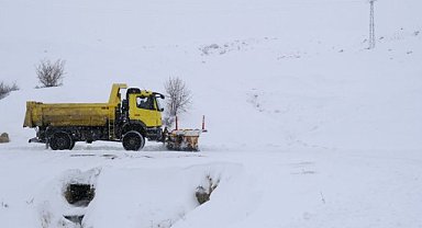 Kar yağışı nedeni ile Ağrı'da 394 köy yoluna ulaşım yok
