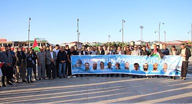 Şehit olanlar Ağrı Miller Bahçesinde gerçekleştirilen programla anıldı