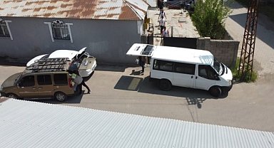 Yüzlerce aileyi ziyaret ederek kurban eti verdiler