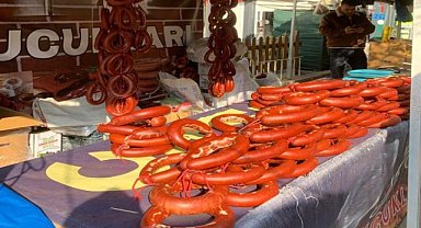 Ağrı'da yüzlerce kilo bozuk sucuk ele geçirildi