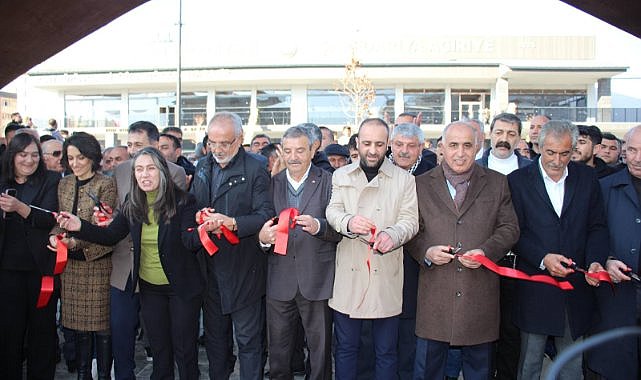 Dengbêj Şakîro Kent Meydanında ilke tanıklık yapıldı