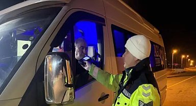 Ağrı'da 3 bin 446 araç denetlendi: 5 kişi gözaltına alındı