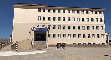 Aracın çarptığı çocuk hastanede vefat etti