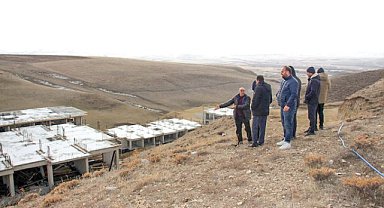 Dere yatağında konut mu olur? Taşlıçay cevap bekliyor!