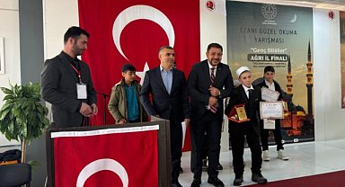 Öğrenciler sesleri ile en güzel ezanı okudu