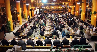 Serkan Ramanlı Ağrılılar ile iftar programında buluştu