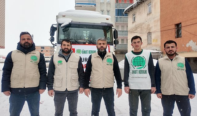 Suriye'de harekete geçen Umut Kervanı yardım tırı yola çıktı