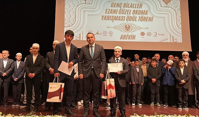 Ağrılı öğrenci yeni birinciliğini elde etti