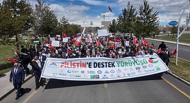 Ağrılılar idam kararı alınan Filistinliler için yürüdü